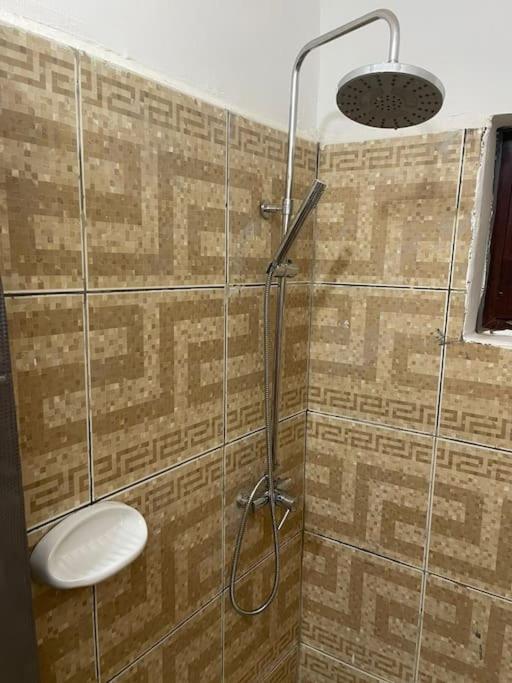 Km Cozy Two Room Apprt Yaoundé Eksteriør billede