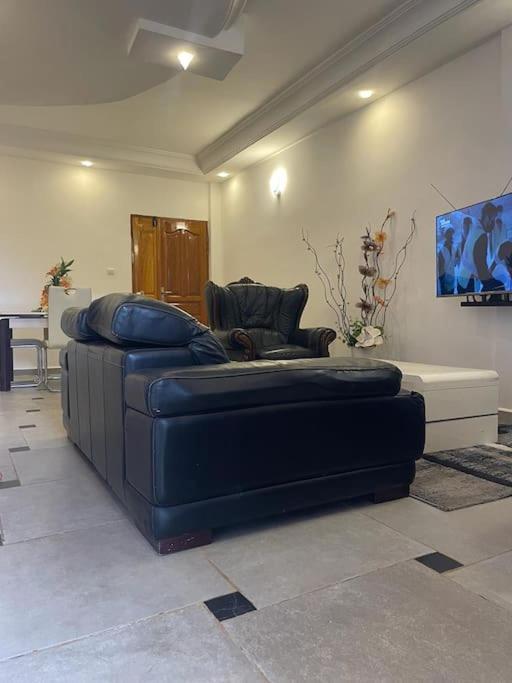 Km Cozy Two Room Apprt Yaoundé Eksteriør billede