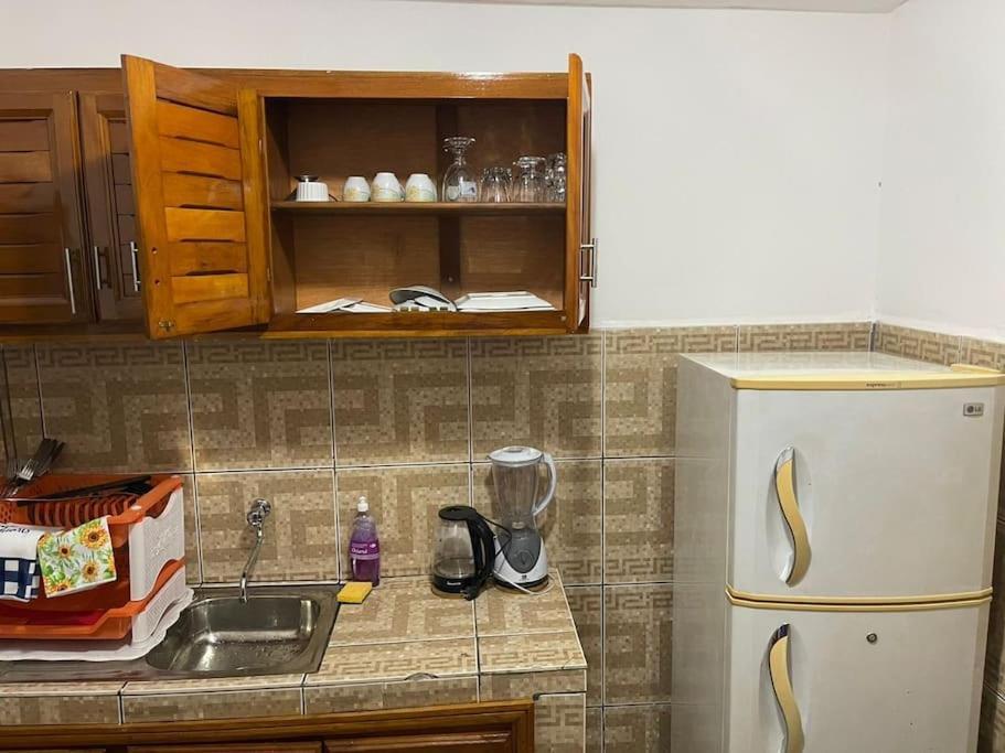 Km Cozy Two Room Apprt Yaoundé Eksteriør billede